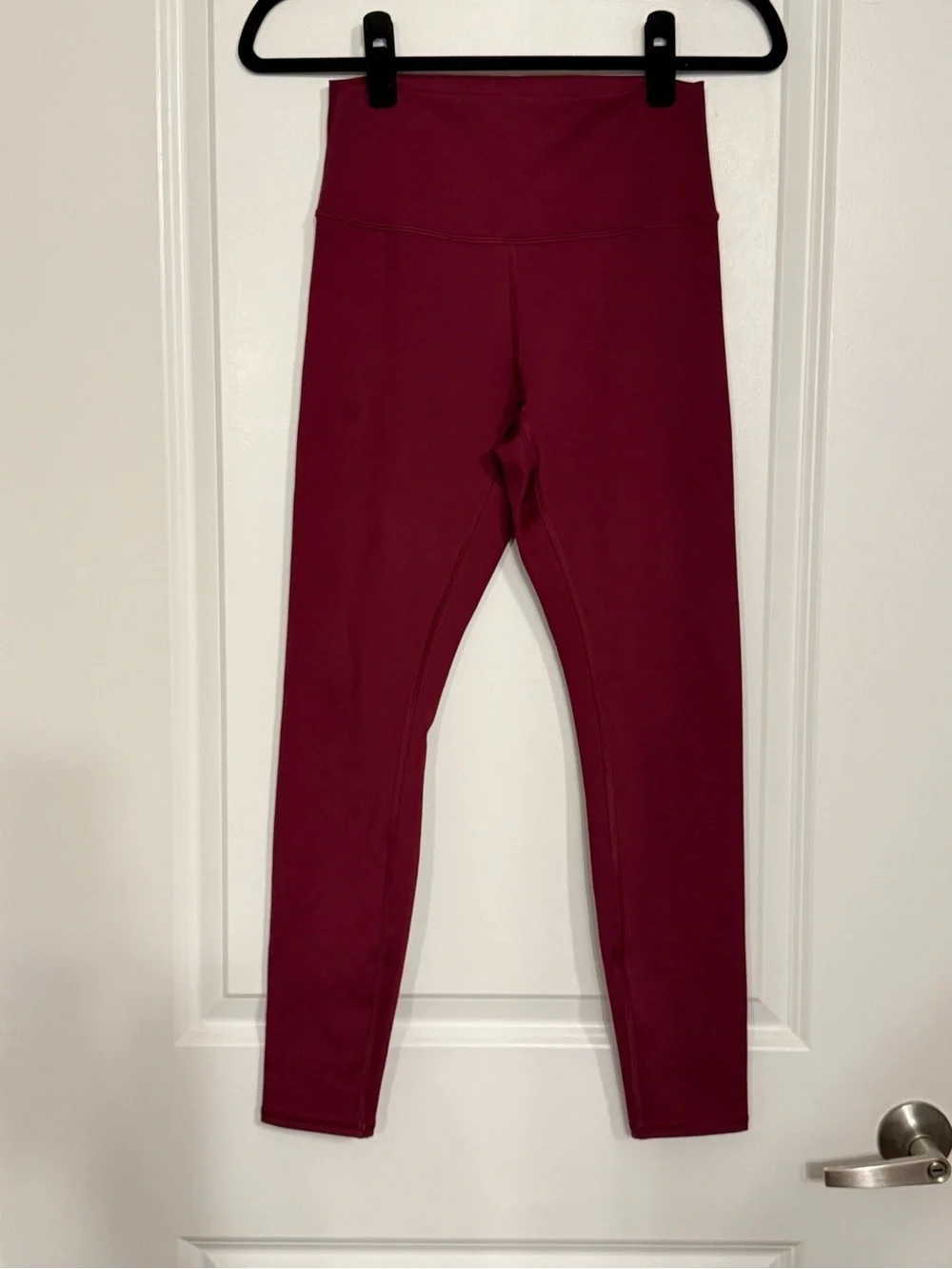 Alo Yoga High-Waist Airlift Legging Maroon Burgundy Size Medium Athletic Yoga